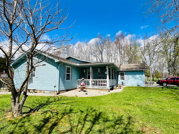 157 Woods Point Dr, Berea, KY 40403