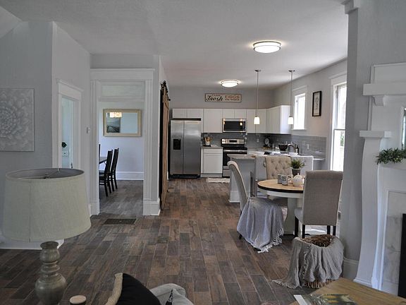 4th image of 1735 N Market St