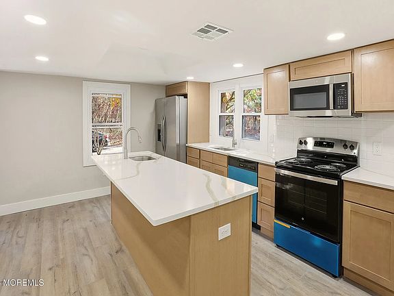 3rd image of 31 Rappleyea Rd