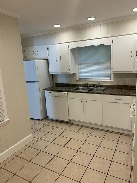 4 bed, 1500 sqft, $1,695 — Photo 3