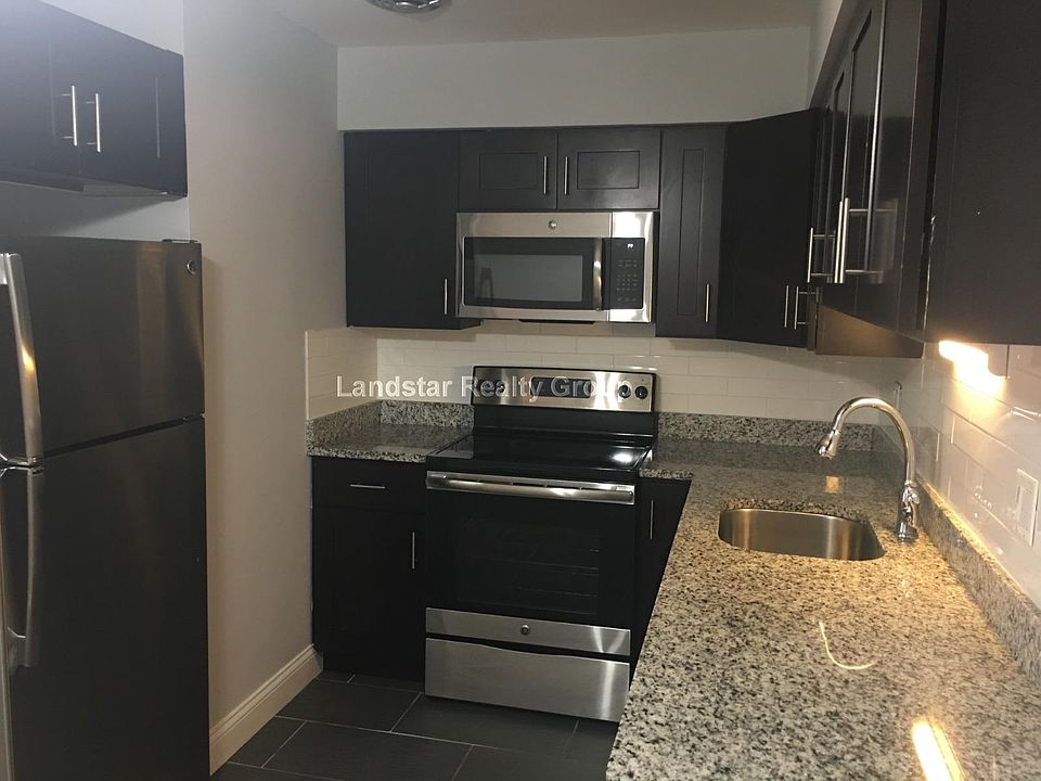 1st image of 6029 N Winthrop Ave APT 404