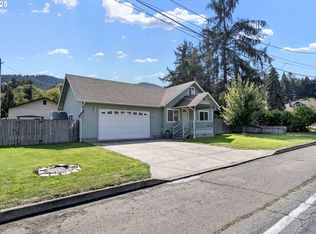 405 Lane Ave, Drain, OR 97435