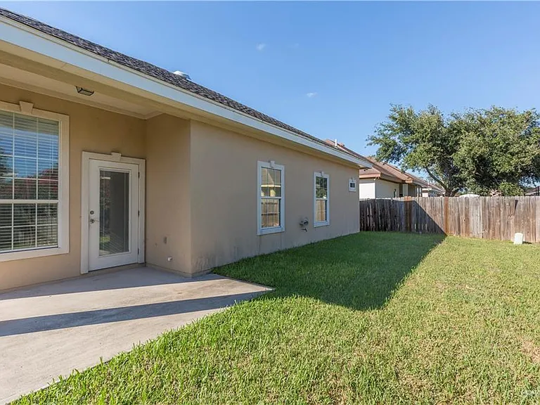 708 S Excalibur St — Photo 6