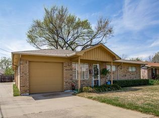 606 W Purnell Rd, Lewisville, TX 75067