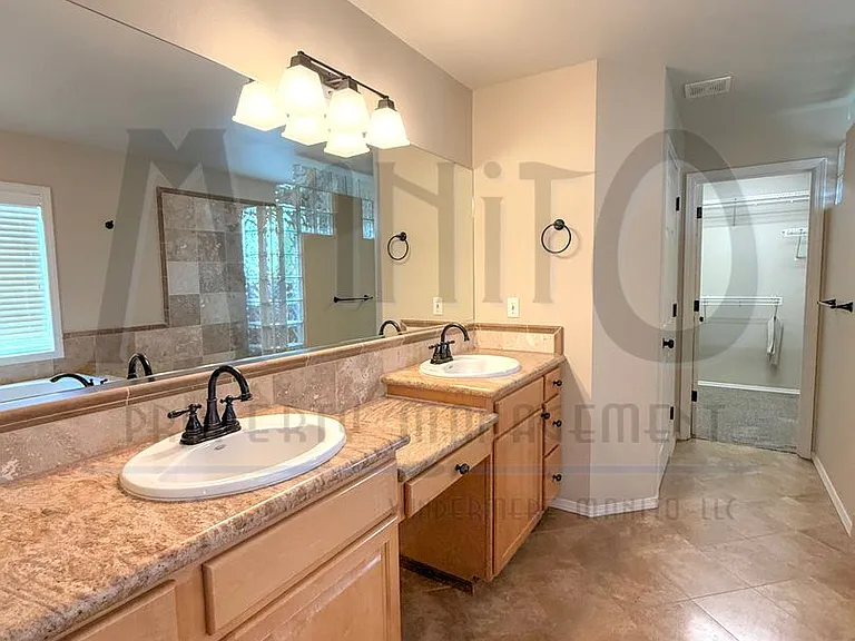 1816 S Viewcrest Ln — Photo 18