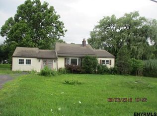 833 Bolt Rd, Schenectady, NY 12302