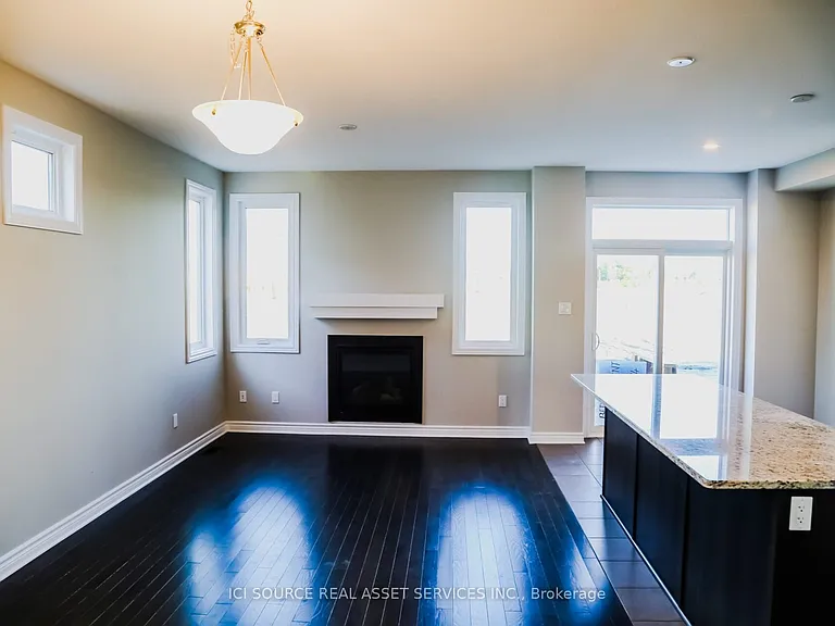 193 Kimpton Dr — Photo 4