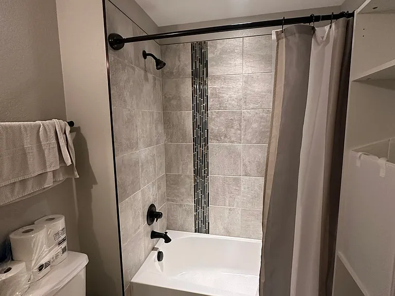 356 Pascal St — Photo 15