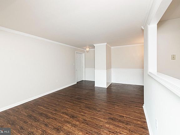3rd image of 620 Manatawny St APT 5