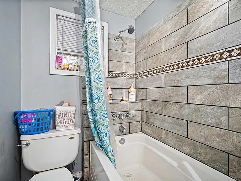 9032 Ingleside Ave #A — Photo 12
