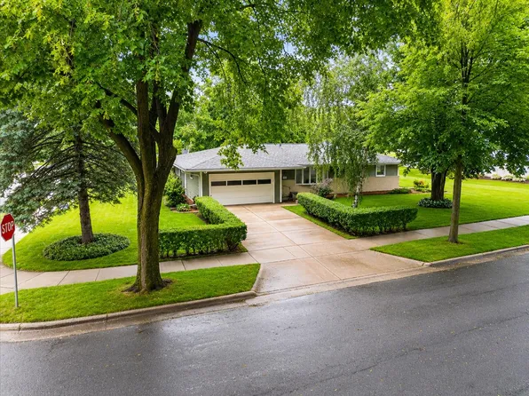 6510 Piping Rock Rd, Madison, WI 53711
