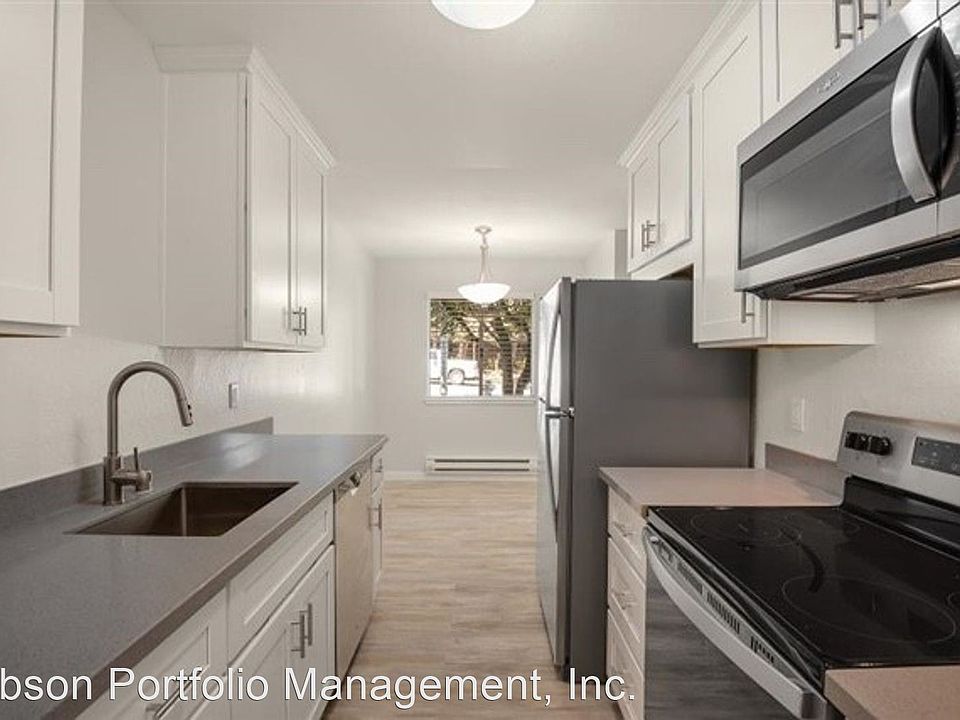 1st image of 1015 Continentals Way #105