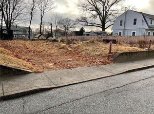 35 Godfrey St, Groton, CT 06340