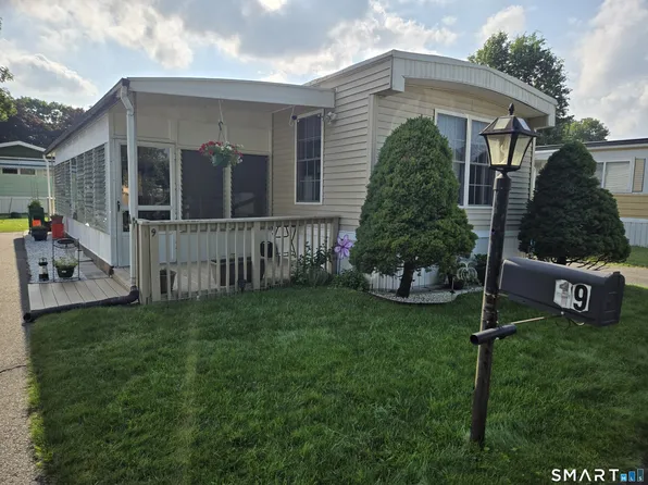 19 Arapaho Drive, East Hartford, CT 06118