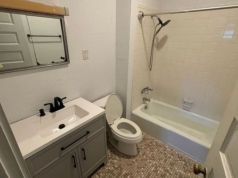 252 Drennen Dr — Photo 6