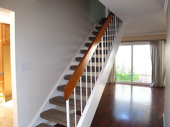 4th image of 247 Truckee Ln