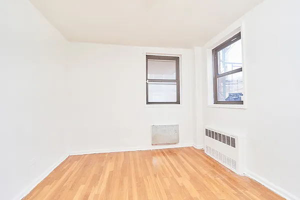 Sold by Compass | media 20