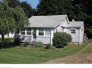 8 Evans Ln, Old Saybrook, CT 06475