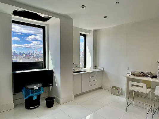 Rented by Highline Residential | media 41
