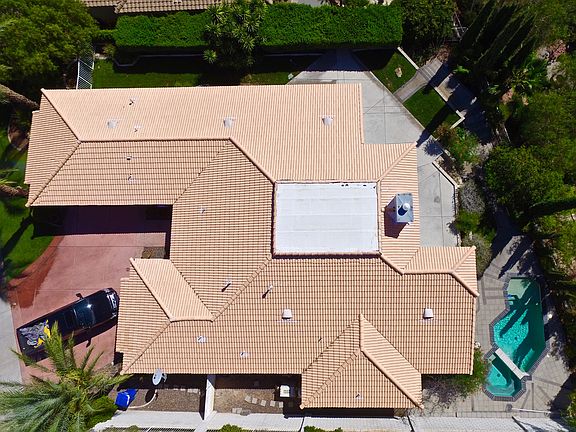5th image of 631 Malaga Dr