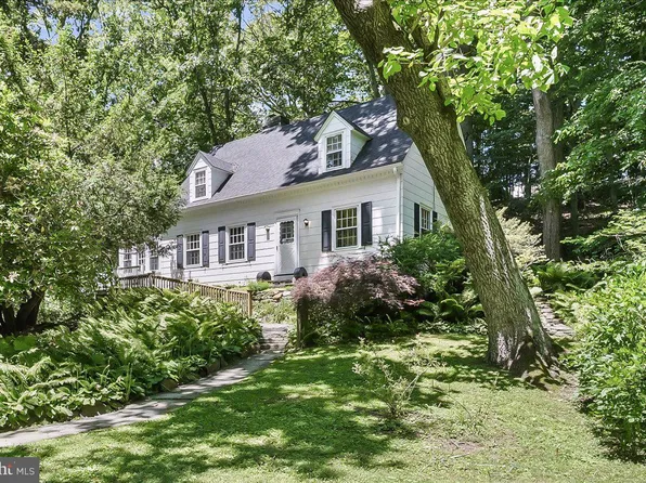 890 Paxon Hollow Rd, Media, PA 19063