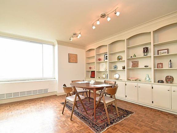 4th image of 2401 Ingleside Ave Unit 8E