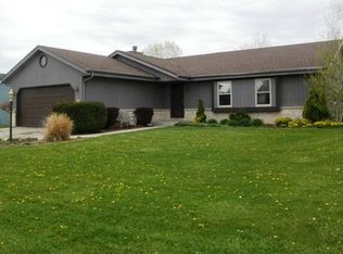 N109W16760 Hawthorne Dr, Germantown, WI 53022