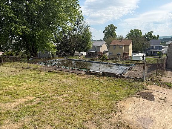 3rd image of 317 S 9th St
