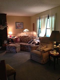 3rd image of 244 Oakridge Dr