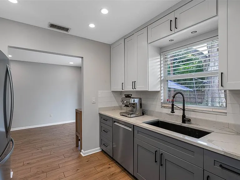 5104 W Cleveland St — Photo 24