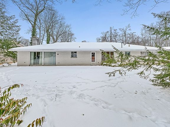 2nd image of 1310 Overlook Dr