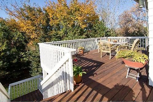 5th image of 8941 Thomas Ln