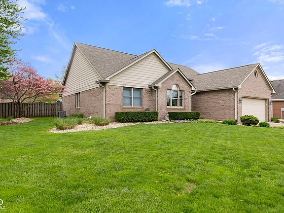 2nd image of 1275 Rosewood Ln
