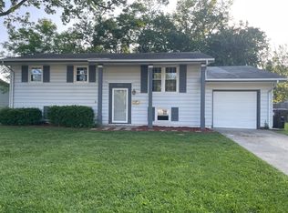 1805 Eater Dr, Rantoul, IL 61866