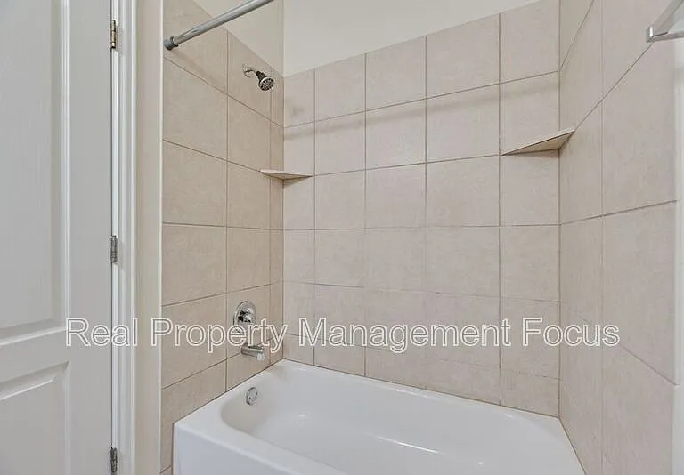 5037 Diamond Peak Ct — Photo 26