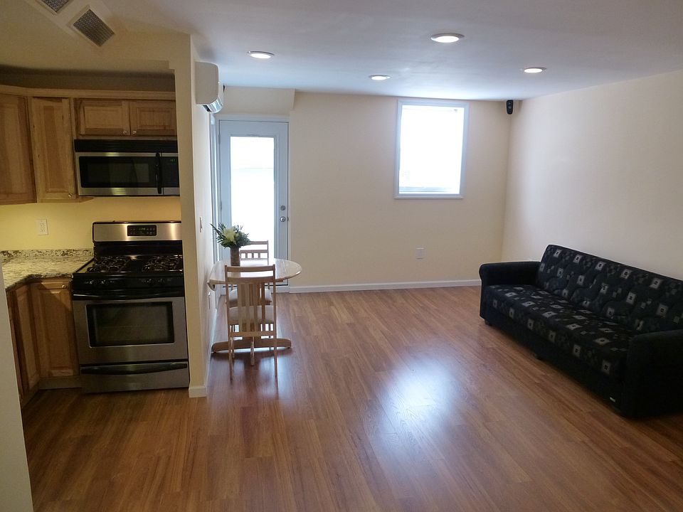 1st image of 4216 25th Ave #B