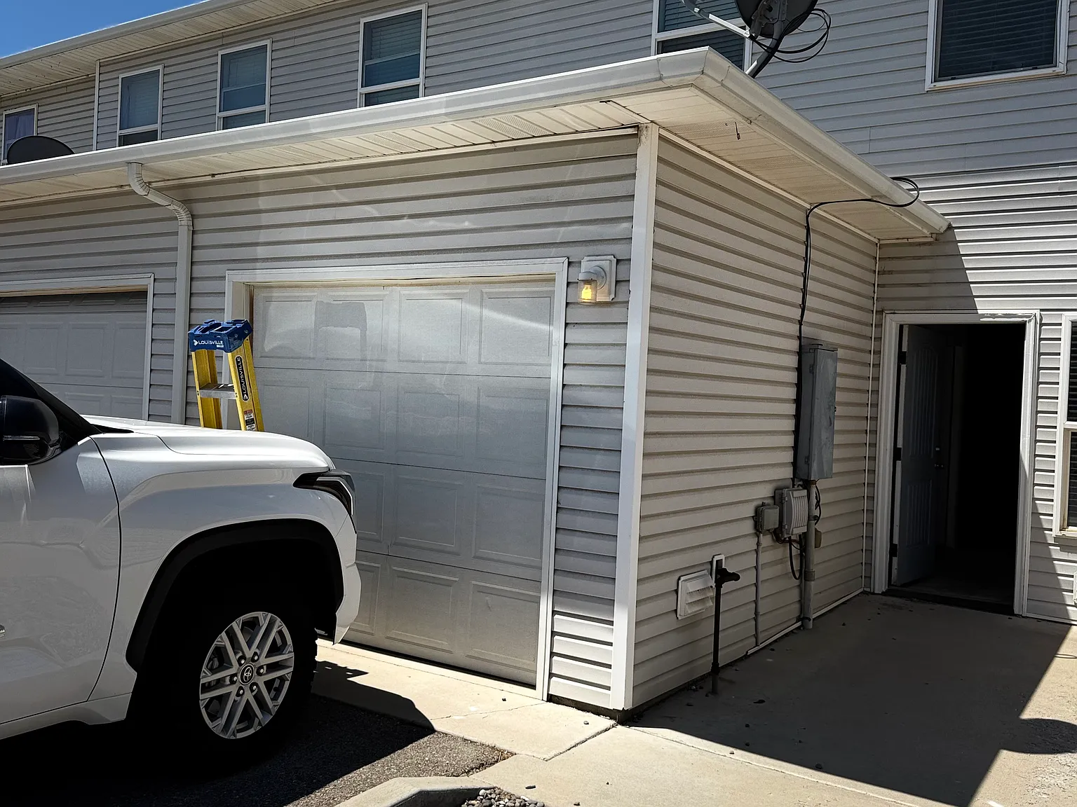 3 bed, 2.5 bath, 1800 sqft, $2,095 — Photo 3