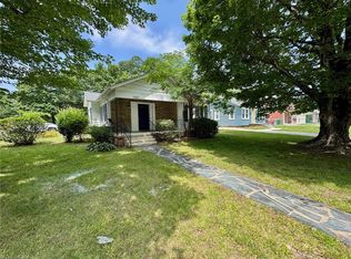1101 Forrest St, High Point, NC 27262