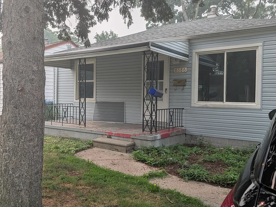 8686 Ford Ave