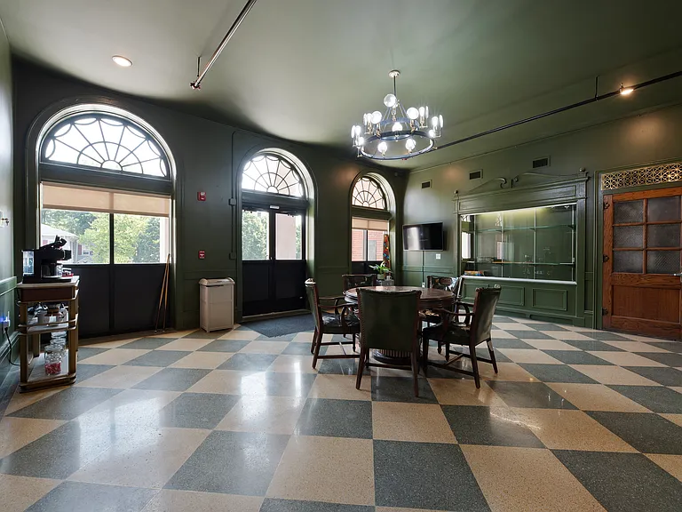 The Grad Luxury Apartments — Photo 25