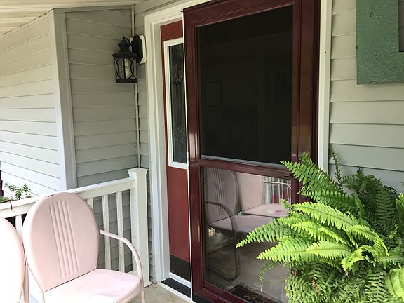 2nd image of 2290 Lincoln Ave