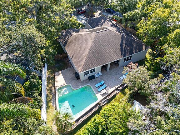 2nd image of 2270 Barbara Dr