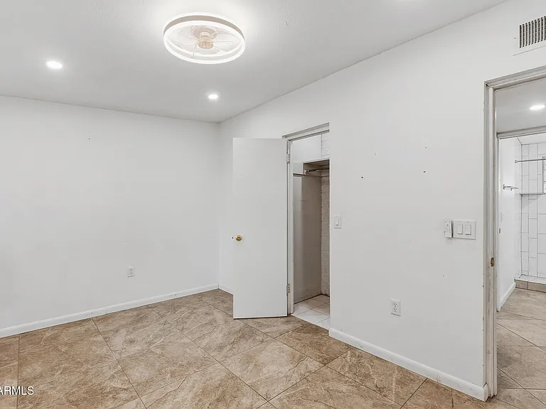 1620 W Roeser Rd — Photo 19