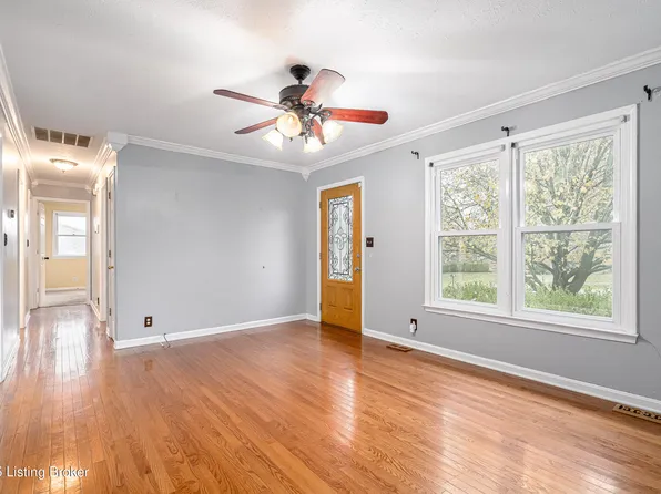 1604 Hopkins Ct, La Grange, KY 40031