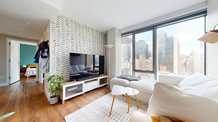 Rented by Bond New York | media 30