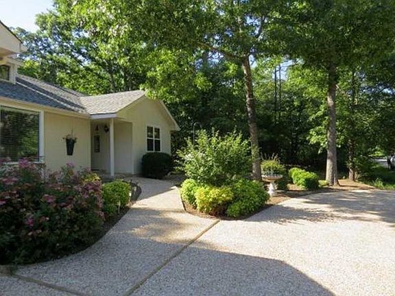 2nd image of 24 Islay Cir