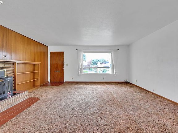 4th image of 117 Allen Ave