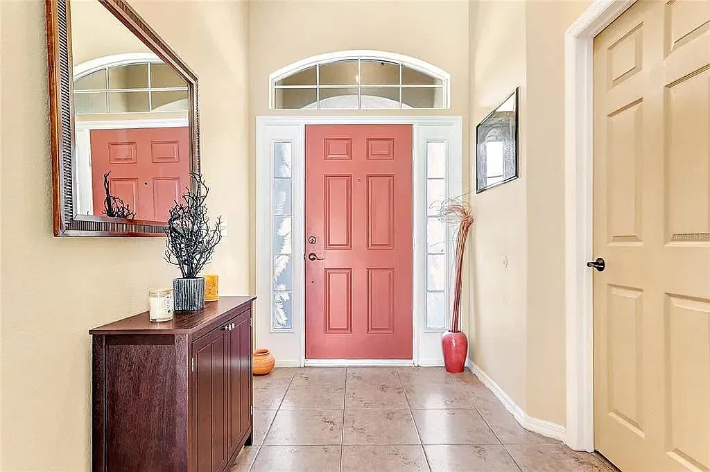 4 bed, 1820 sqft, $1,995 — Photo 2