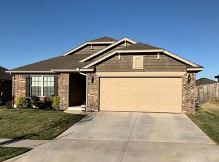 18824 Resto Ln, Edmond, OK 73012