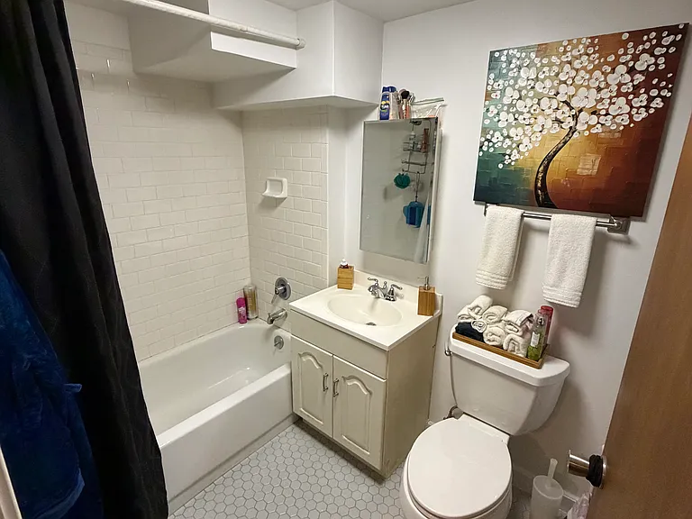 4115 N Paulina St — Photo 2